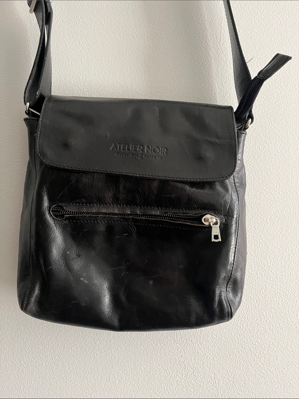RUDSAK Atelier Noir black leather crossbody purse